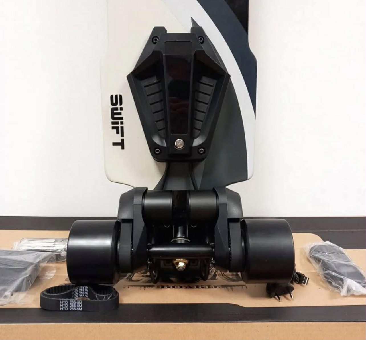 Lycaon Swift Electric Skateboard | Belt Version