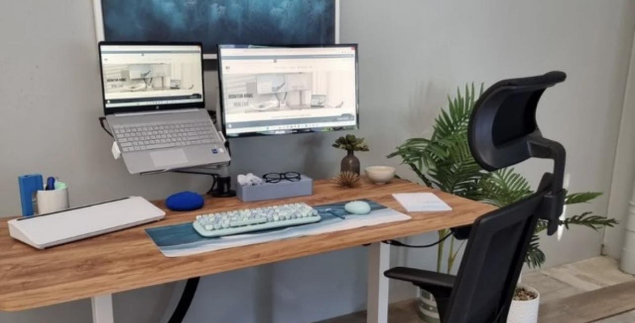 WFH Desktop Whiteboard + Storage W/2*Markers