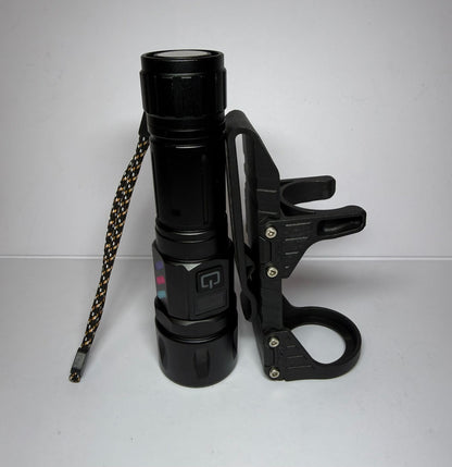 Magnetic Zoom Flashlight W/Tactical Bracket Clip | W5239