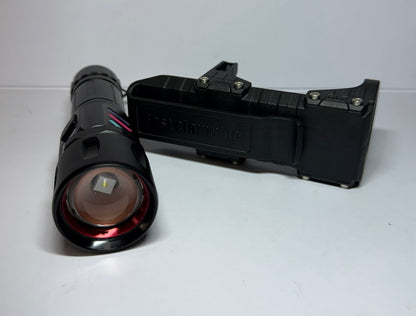 Magnetic Zoom Flashlight W/Tactical Bracket Clip | W5239