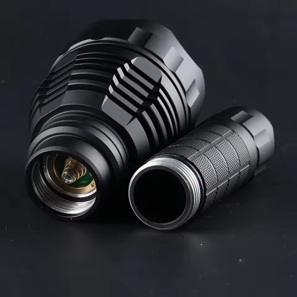 CONVOY L21A LED Flashlight Torch 2300lm